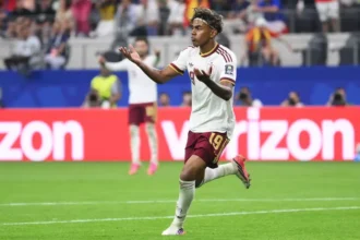 Pemain Spanyol Lamine Yamal dalam pertandingan Piala Dunia 2026 melawan Prancis di babak semifinal.
