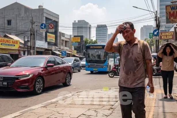 Cuaca panas di Jakarta.