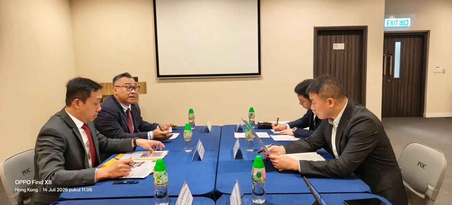 Proses pertukaran buron berlangsung melalui National Central Bureau (NCB) Interpol Indonesia kepada Kepolisian RRT.