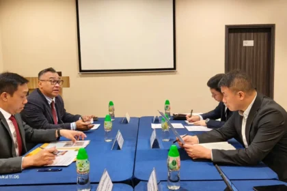Proses pertukaran buron berlangsung melalui National Central Bureau (NCB) Interpol Indonesia kepada Kepolisian RRT.