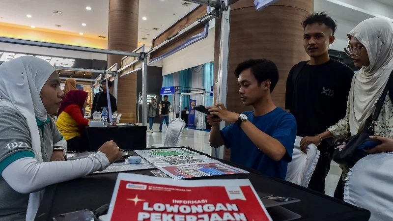 Ilustrasi bursa kerja di Jambi.