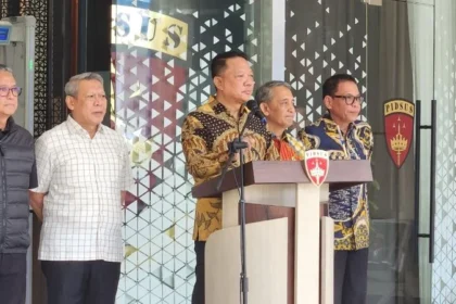 Jaksa Agung Muda Tindak Pidana Khusus (Jampidsus) Kejaksaan Agung Febrie Adriansyah beri keterangan pers.