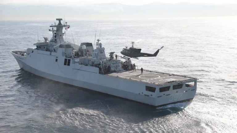 Ilustrasi KRI Sultan Iskandar Muda-367.