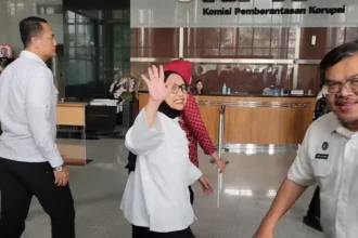 Kepala Badan Gizi Nasional Nanik Sudaryati Deyang tiba di Gedung Merah Putih KPK, 7 Juli 2026.