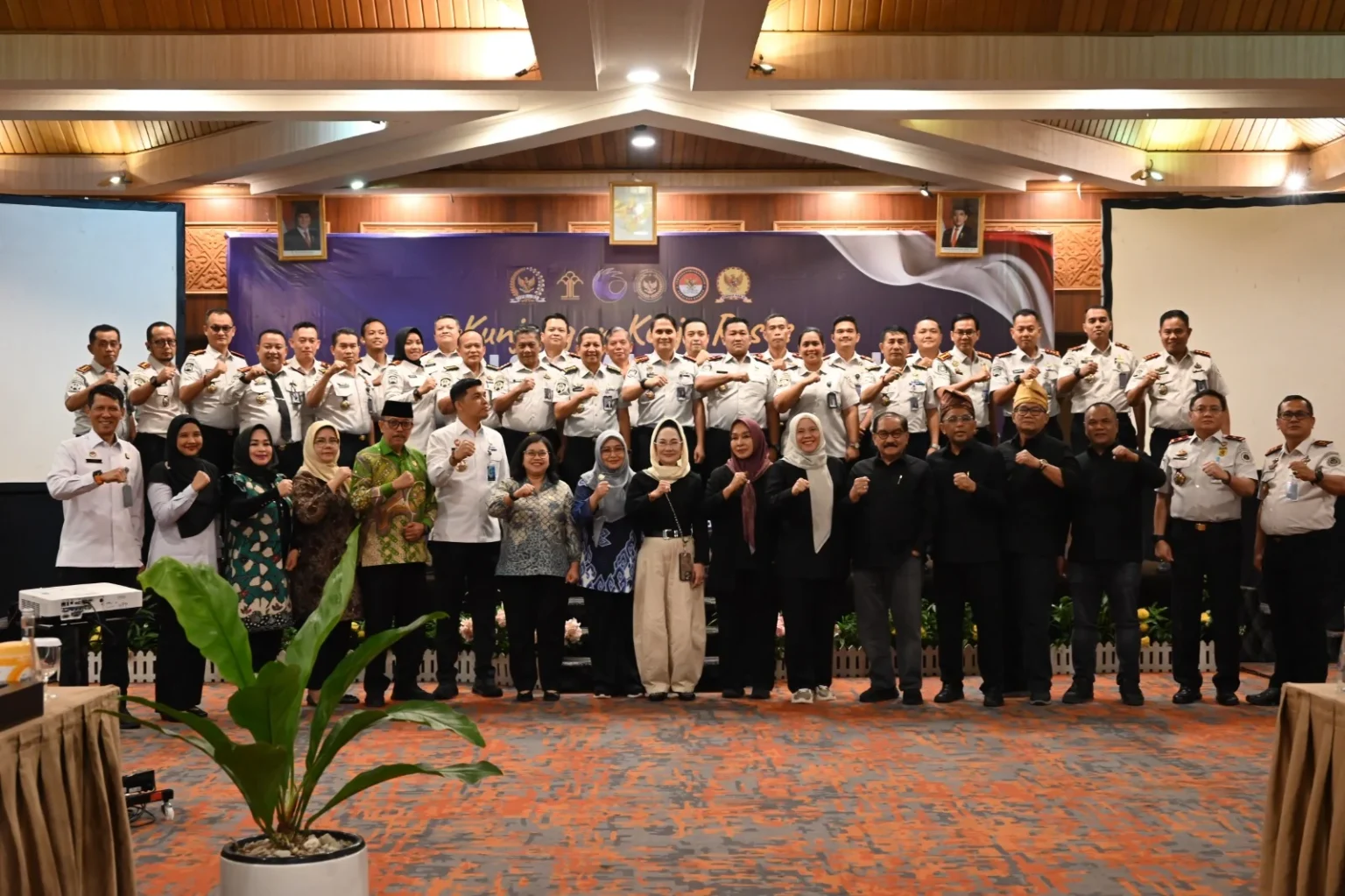 Komisi XIII DPR bertemu dengan mitra kerja di Pekanbaru, Riau, 22 Juli 2026.