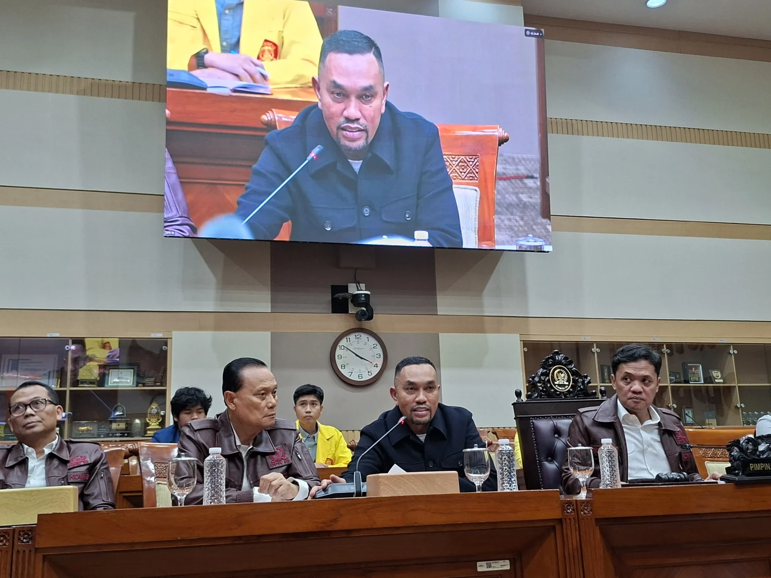 Komisi III DPR RI menggelar rapat menyikapi Febrie Adriansyah dari jabatan Jaksa Agung Muda Tindak Pidana Khusus (JAM Pidsus)