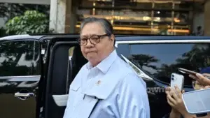 Menteri Koordinator Bidang Perekonomian Airlangga Hartarto di Kemenko Perekonomian (sumber: Owrite/Anisa Aulia)