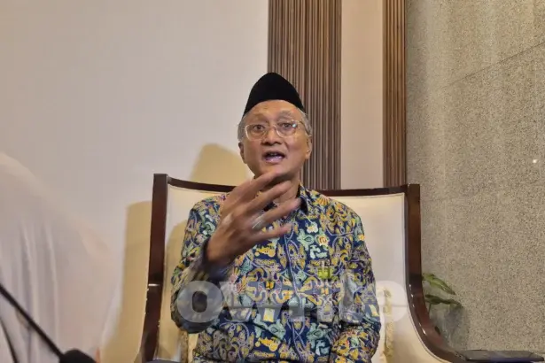 Menteri PU Dody Hanggodo di Kantornya. (Sumber: Owrite/Natania Longdong)