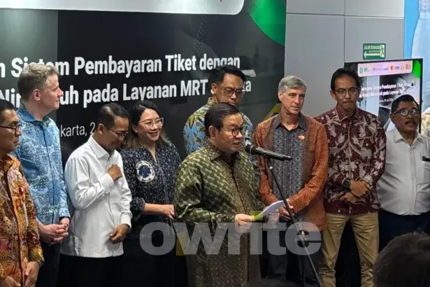 Gubernur DKI Jakarta Pramono Anung dalam konferensi pers di Jakarta, Jumat, 31 Juli 2026. (Sumber: Owrite/Syifa Fauziah)