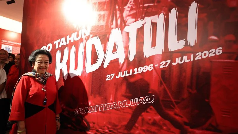 Ketum PDIP Megawati Soekarnoputri saat pembukaan pameran peringatan Kuda Tuli di Taman Ismail Marzuki, Jakarta, Selasa, 21 Juli 2026.