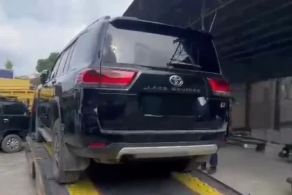 Penampakan Toyota Land Cruiser LC 300 yang dibeli Sekda Kuansing Zulkarnain untuk menyuap Bupati Suhardiman Amby