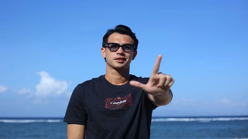 Kiper Timnas Nadeo Argawinata gabung dengan Persija Jakarta.