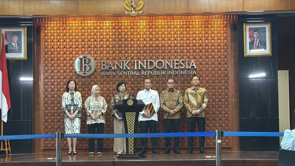 Konferensi Pers pengunduran diri Gubernur BI Perry Warjiyo, Senin, 27 Juli 2026.