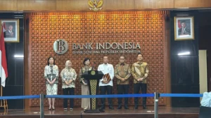 Konferensi Pers pengunduran diri Gubernur BI Perry Warjiyo, Senin, 27 Juli 2026.