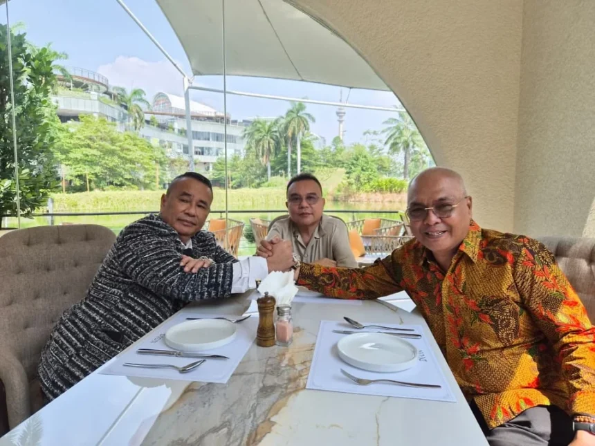 Hotman Paris, Sufmi Dasco Ahmad dan Akmad Munir bertemu bahas polemik penghinaan profesi wartawan. (Sumber:Instagram @sufmi_dasco)