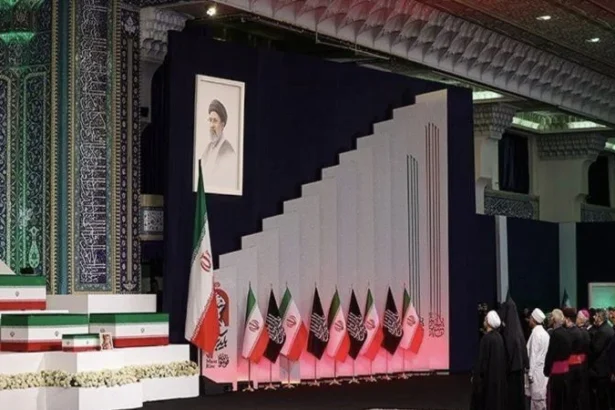 Prosesi pemakaman mantan Pemimpin Tertinggi Iran Ali Khamenei. (Foto: WANA).