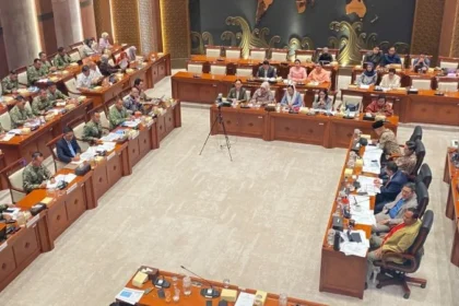 Kementerian Pertahanan rapat kerja dengan Komisi I DPR.