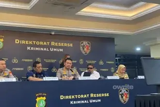 Penasihat Khusus Presiden Bidang Ketenagakerjaan dan Kesejahteraan Buruh Said Iqbal dalam konferensi pers terhadap tiga karyawan toko percetakan, 3 Juli 2026.