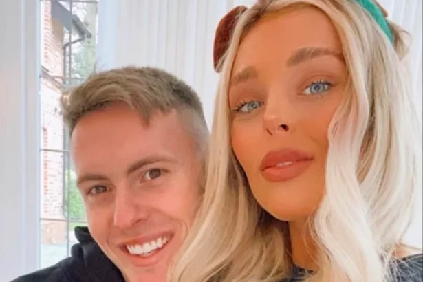 Dean Henderson dan Millie Henderson