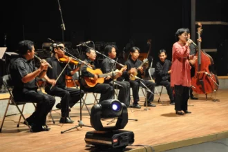 Pertunjukan orkes keroncong