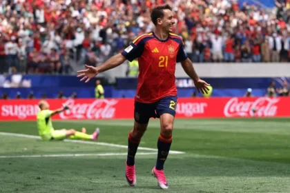 Pemain Spanyol, Mikel Oyarzabal, berhasil mencetak gol ke gawang Austria pada babak 32 besar Piala Dunia 2026.
