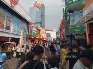 Suasana hari terakhir PRJ 2026, Minggu, 12 Juli.