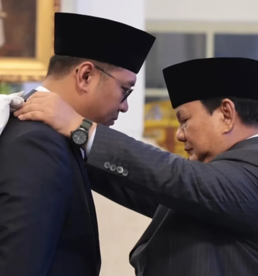 Presiden Prabowo Subianto memberikan Bintang Mahaputra Pratama kepada Wakil Menteri Pertanian, Sudaryono.