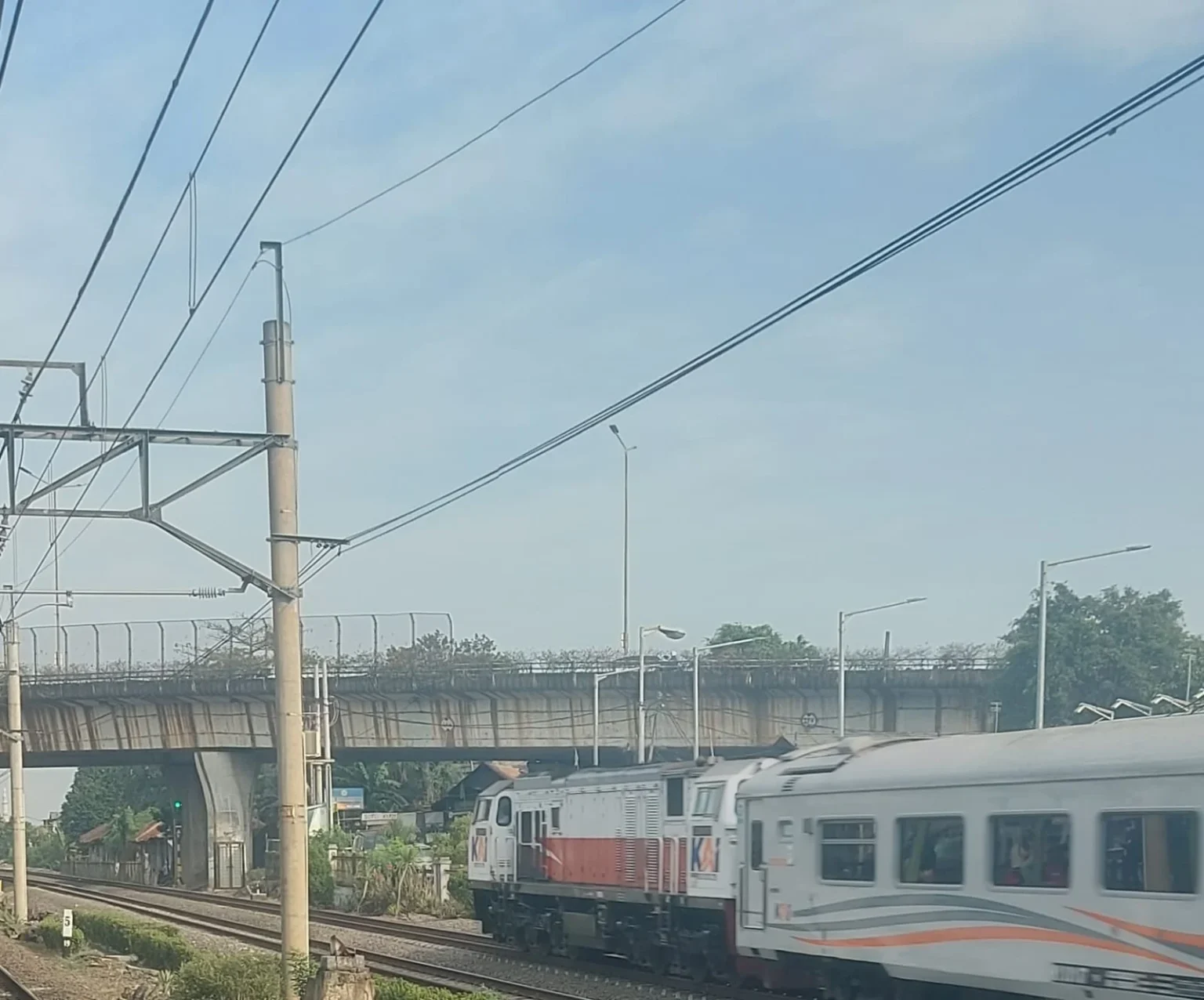 Cuaca Jakarta cerah berawan