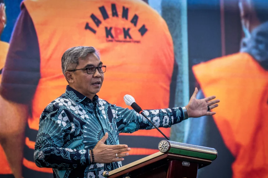 Ketua KPK Setyo Budiyanto memberikan sambutan pada peluncuran e-learning bagi Aparatur Sipil Negara (ASN) berintegritas di Kantor Lembaga Administrasi Negara, Jakarta, Rabu (17/6/2026).