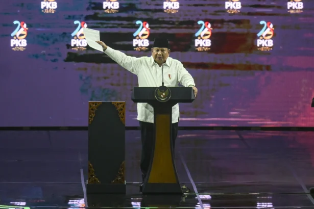 Presiden Prabowo Subianto memberikan pidato saat menghadiri peringatan Harlah ke-28 PKB di Jakarta