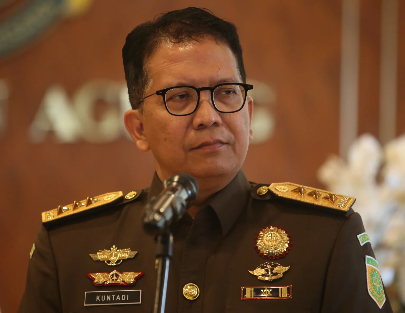 Jaksa Agung Muda Tindak Pidana Khusus (Jampidsus) Kuntadi memberikan sambutan usai dilantik Jaksa Agung ST Burhanuddin di Kantor Kejaksaan Agung, Jakarta, Jumat (24/7/2026).