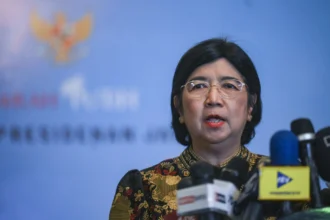 Pejabat Gubernur Sementara Bank Indonesia (BI) Destry Damayanti memberikan keterangan pers usai mengikuti rapat Komite Stabilitas Sistem Keuangan (KSSK) dengan Presiden Prabowo Subianto di Kompleks Istana Kepresidenan, Jakarta, Senin (27/7/2026). (Sumber: Antara Foto/Hafidz Mubarak A/tom)