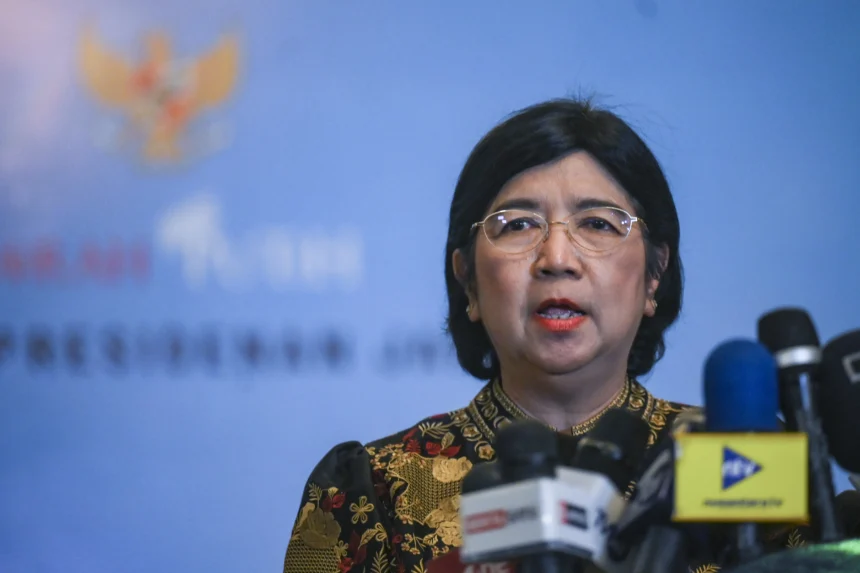 Pejabat Gubernur Sementara Bank Indonesia (BI) Destry Damayanti memberikan keterangan pers usai mengikuti rapat Komite Stabilitas Sistem Keuangan (KSSK) dengan Presiden Prabowo Subianto di Kompleks Istana Kepresidenan, Jakarta, Senin (27/7/2026). (Sumber: Antara Foto/Hafidz Mubarak A/tom)