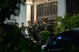 Suasana di depan kediaman Jaksa Agung Tindak Pidana Khusus Kejaksaan Agung, Febrie Adriansyah, di Kebayoran Baru, Jakarta, Rabu (8/7/2026).