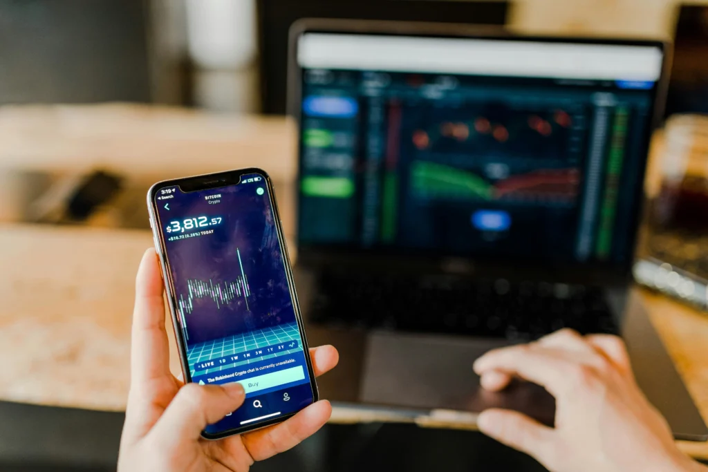 ilustrasi Fintech. (Sumber: Unsplash/Austin Distel)