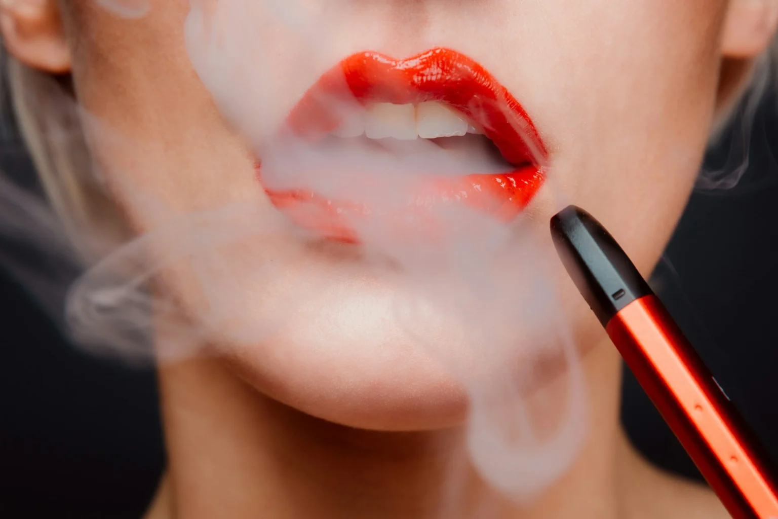 Ilustrasi menggunakan Vape