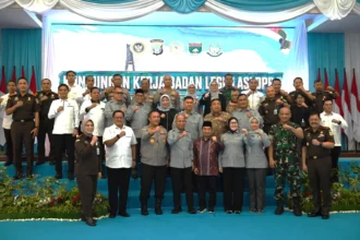 Wakil Ketua Baleg DPR RI Sturman Panjaitan saat melakukan kunjungan kerja ke Polda Kepulauan Riau