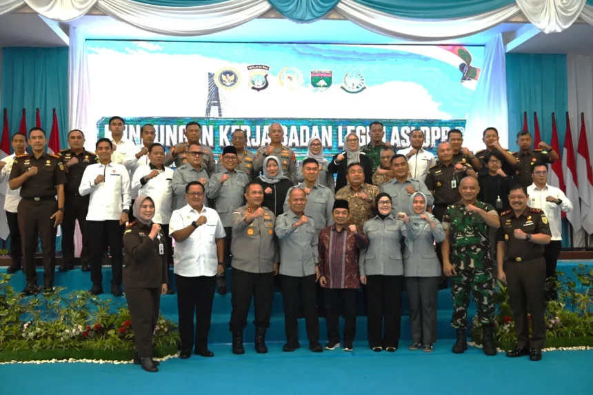 Wakil Ketua Baleg DPR RI Sturman Panjaitan saat melakukan kunjungan kerja ke Polda Kepulauan Riau