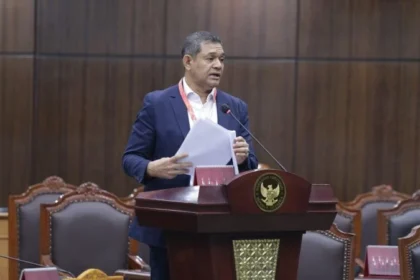 Dosen yang juga pakar hukum tata negara Fahri Bachmid.