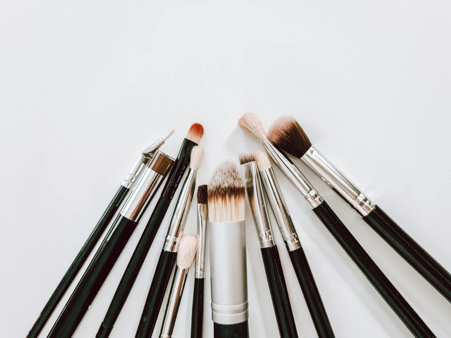 Brush makeup