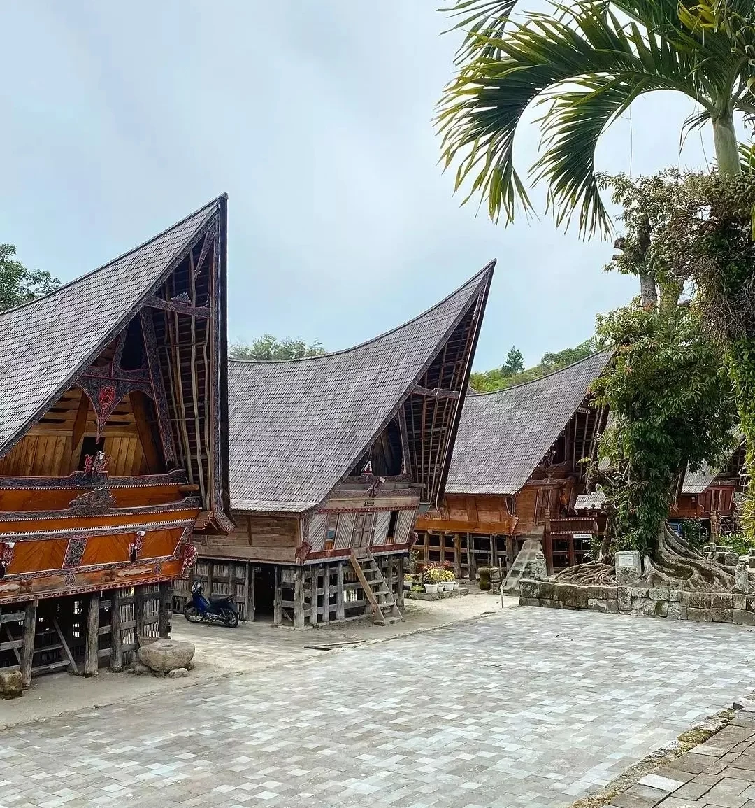 Rumah adat tradisional masyarakat Batak di Sumatera Utara