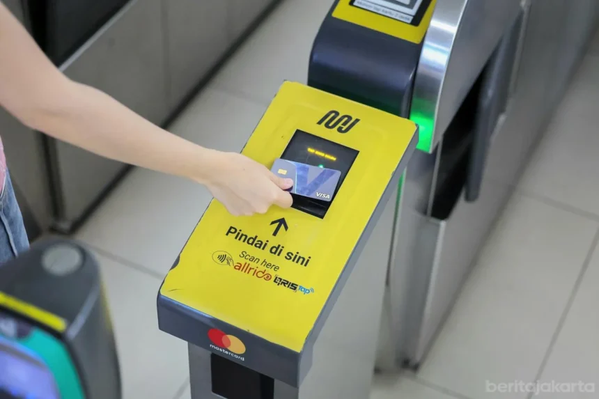 Pakai Kartu Kredit