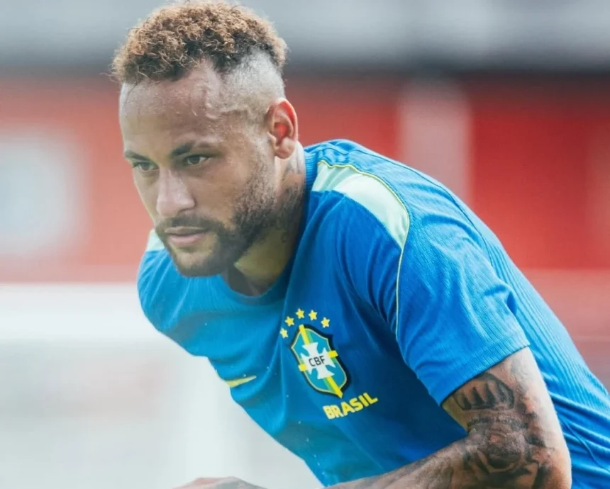 Neymar da Silva Santos Júnior yang umumnya dikenal sebagai Neymar atau Neymar Jr, pemain sepak bola profesional Brasil