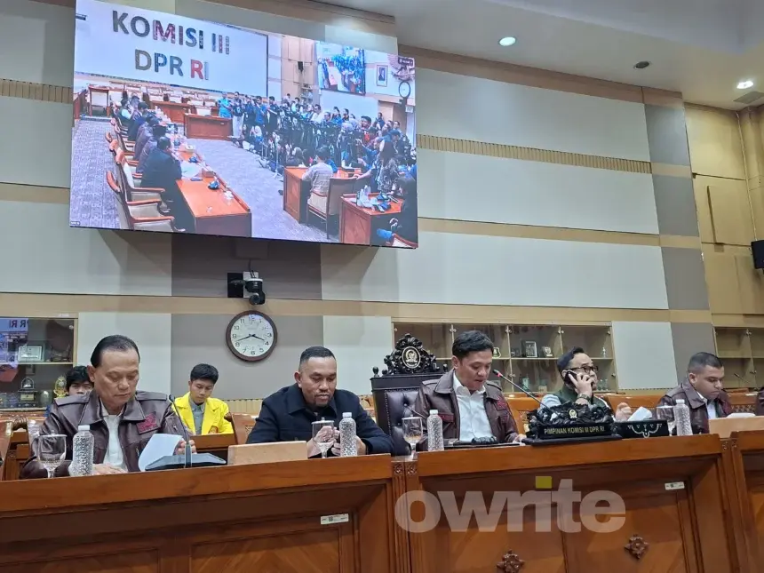 Ketua Komisi III DPR RI Habiburokhman, Wakil Ketua Komisi III DPR RI Ahmad Sahroni (Foto: owrite/Rika Pangesti)