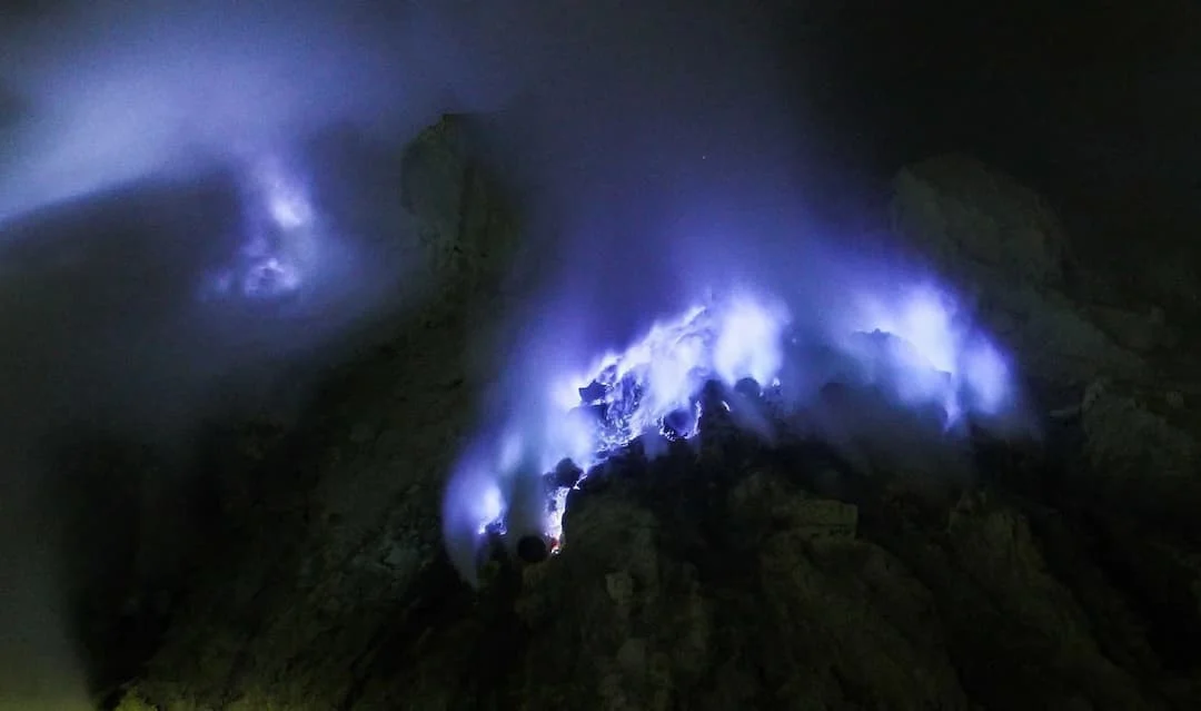 Kawah Ijen destinasi wisata