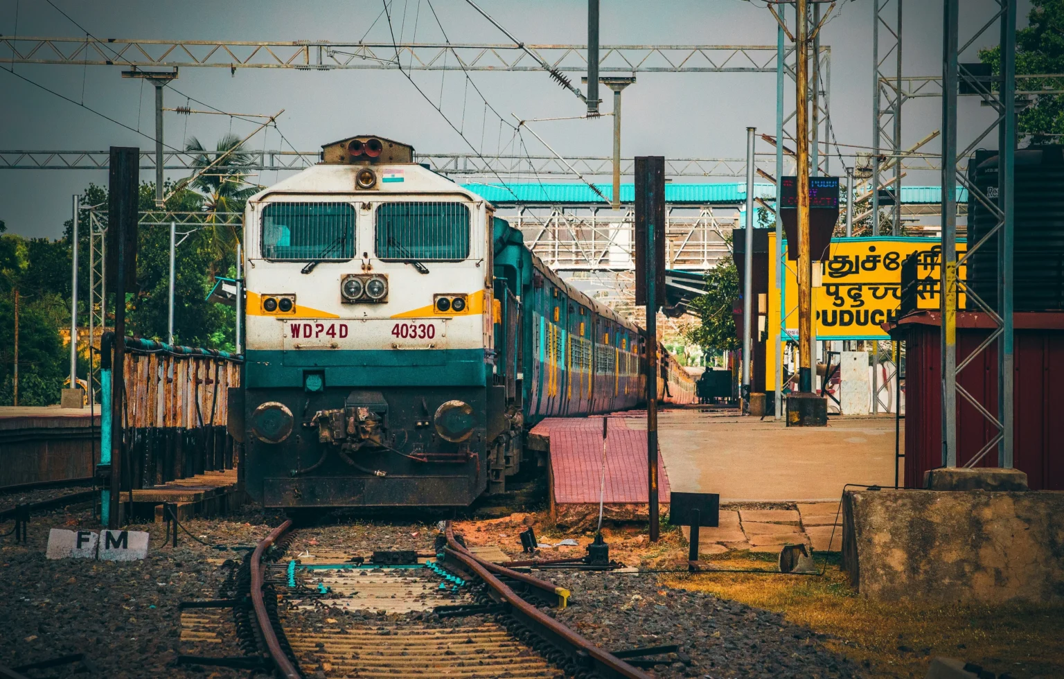 Ilustrasi kereta di India (unsplash Kishore V)