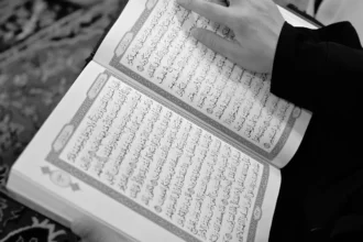 Membaca Al Quran
