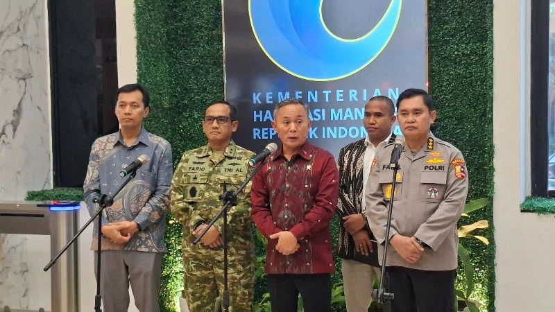 Wakil Menteri Hak Asasi Manusia (Wamen HAM) Mugiyanto di kantor Kementerian HAM. (Foto:Owrite/Rika Pangesti).