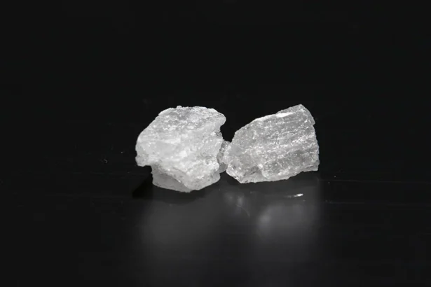 Pecahan metamfetamina.