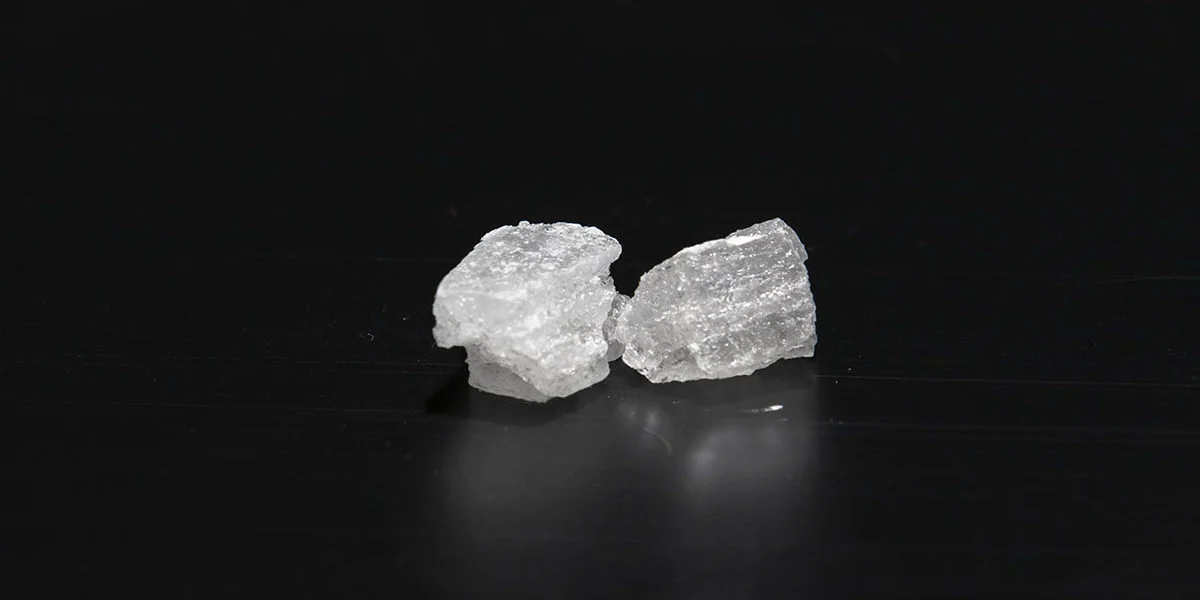 Pecahan metamfetamina.